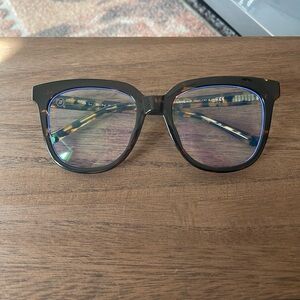 Black Square Women’s Glasses